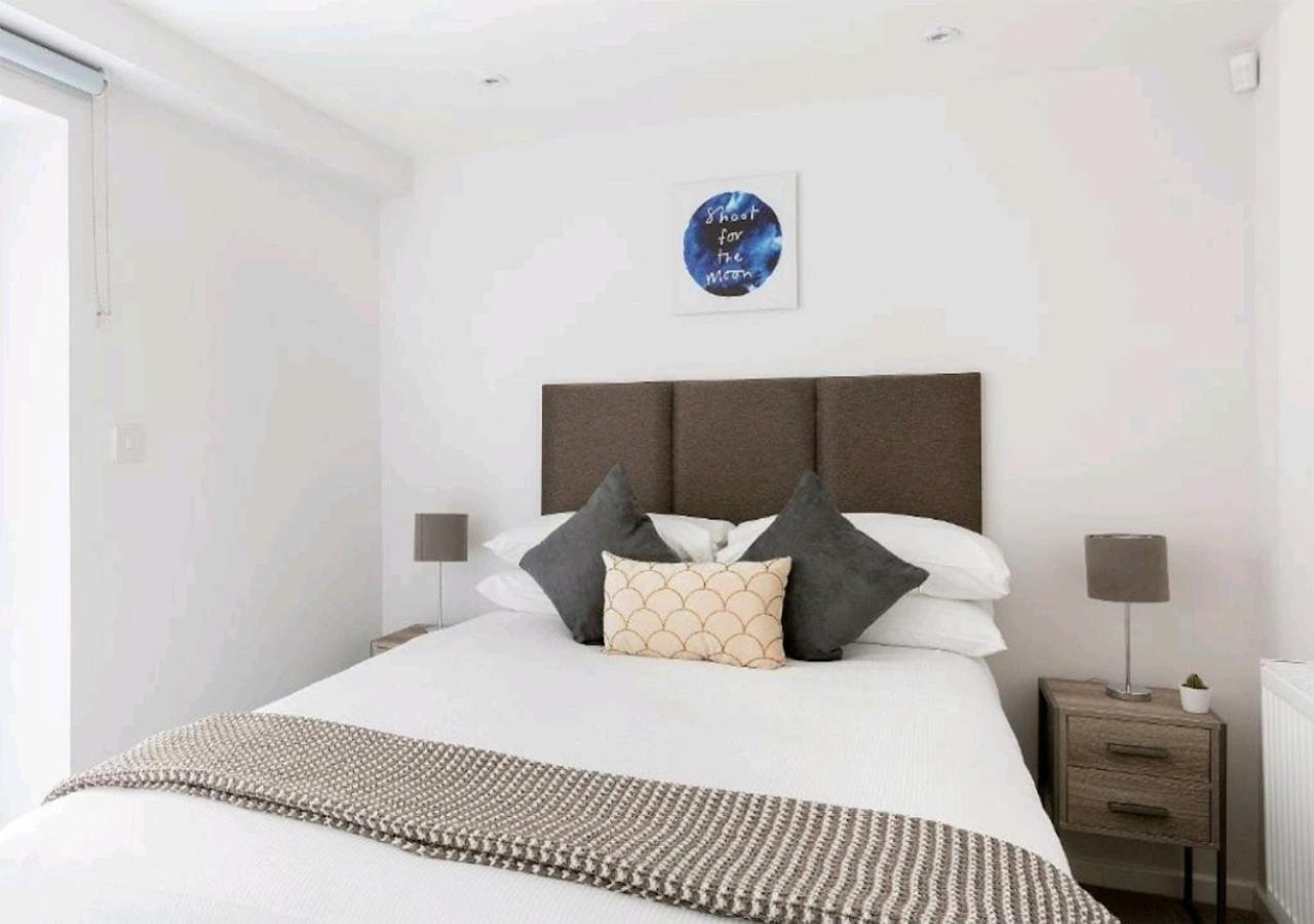 Luxury Central London North Apartment Exterior photo
